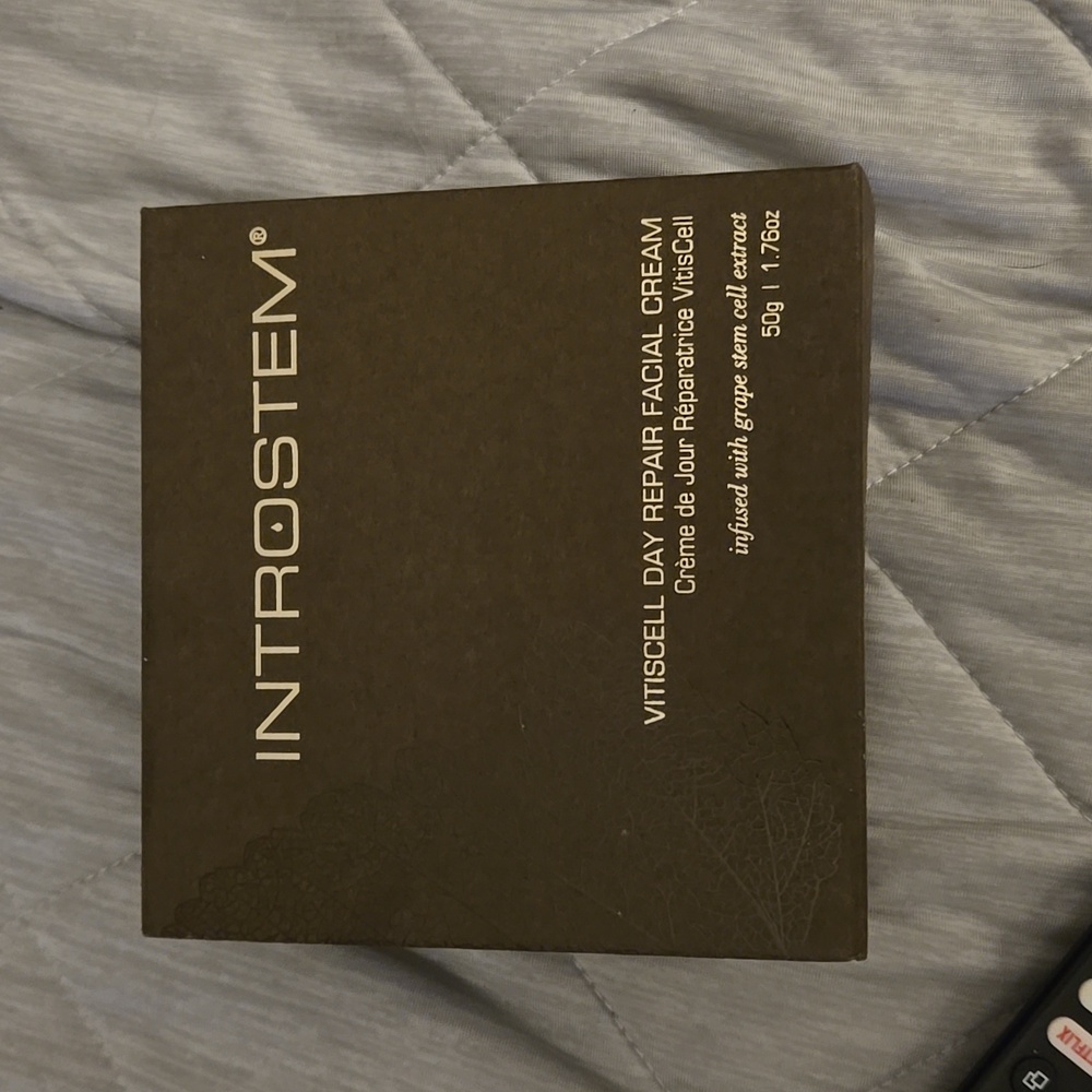 Introstem Vitiscell Day repair Facial Cream